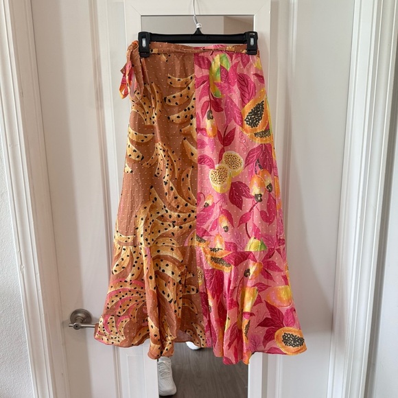 Farm Rio Twice the Prints Midi Skirt Size XS
Color Pink Yellow - Picture 7 of 7